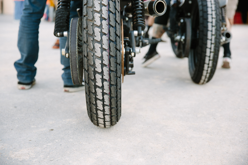 Illustration for article titled Behold The Controlled Chaos That Is Flat Track Motorcycle Racing